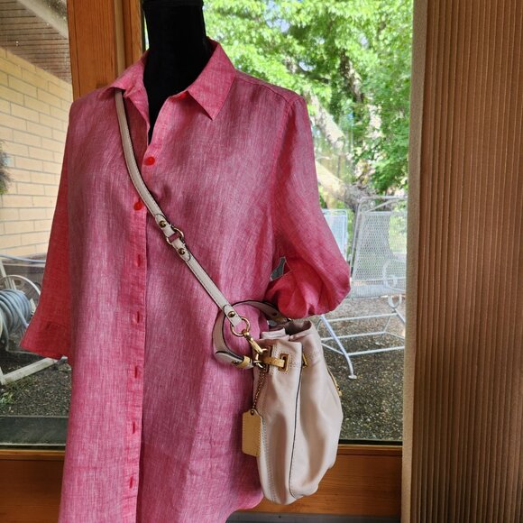 Coach Peyton Duffle Chalk w/ Chico's pink linen blouse - Picture 2 of 16